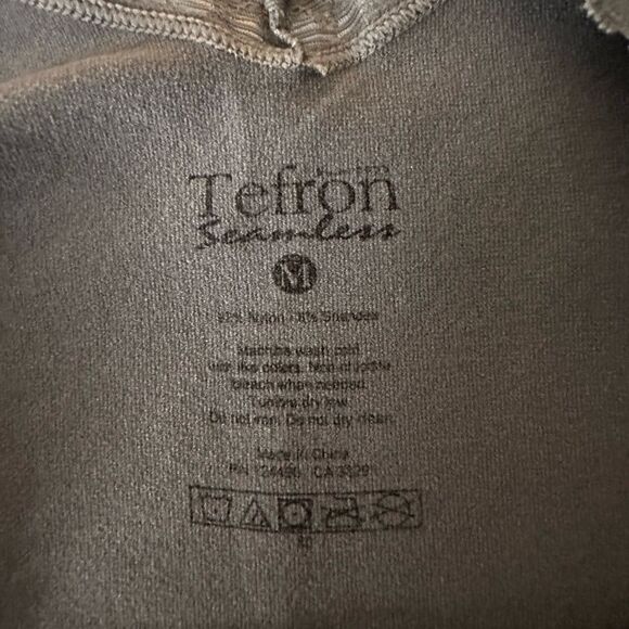 Tefron Seamless Women's Large Black Sleeveless camisole - Picture 3 of 6